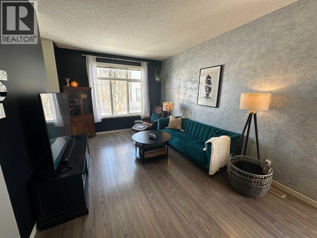 113 Copperpond Row Se, Calgary, Alberta  T2Z 1H3 - Photo 13 - A2302891