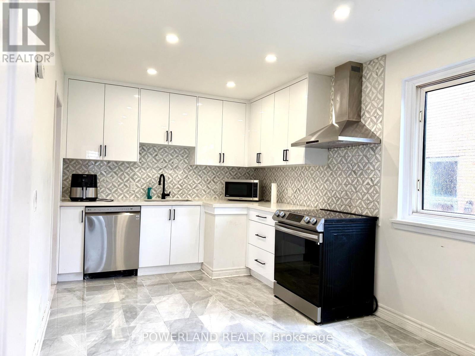 MAIN FLOOR - 72 PYNFORD CRESCENT, Toronto, Ontario