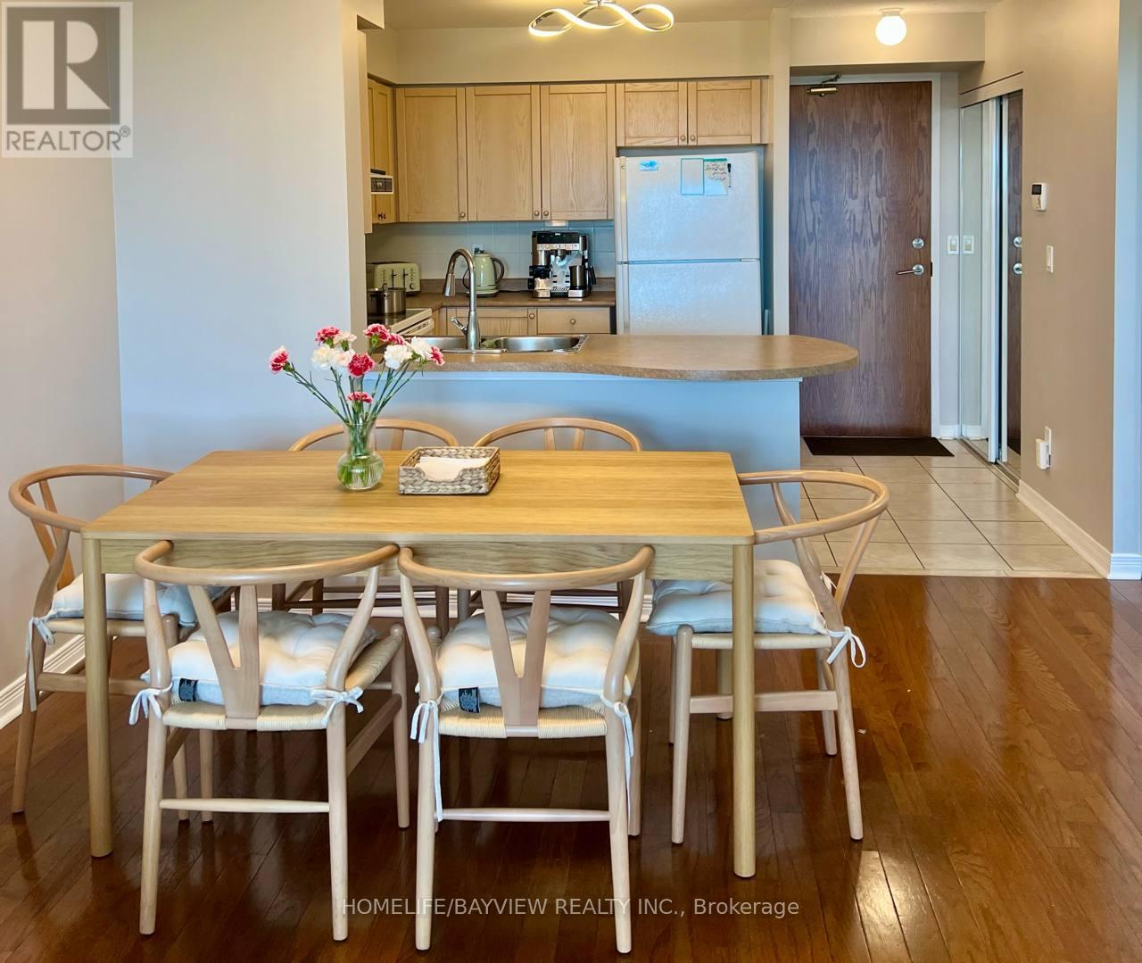 1009 - 11 Oneida Crescent, Richmond Hill, Ontario  L4B 0A1 - Photo 5 - N13005418