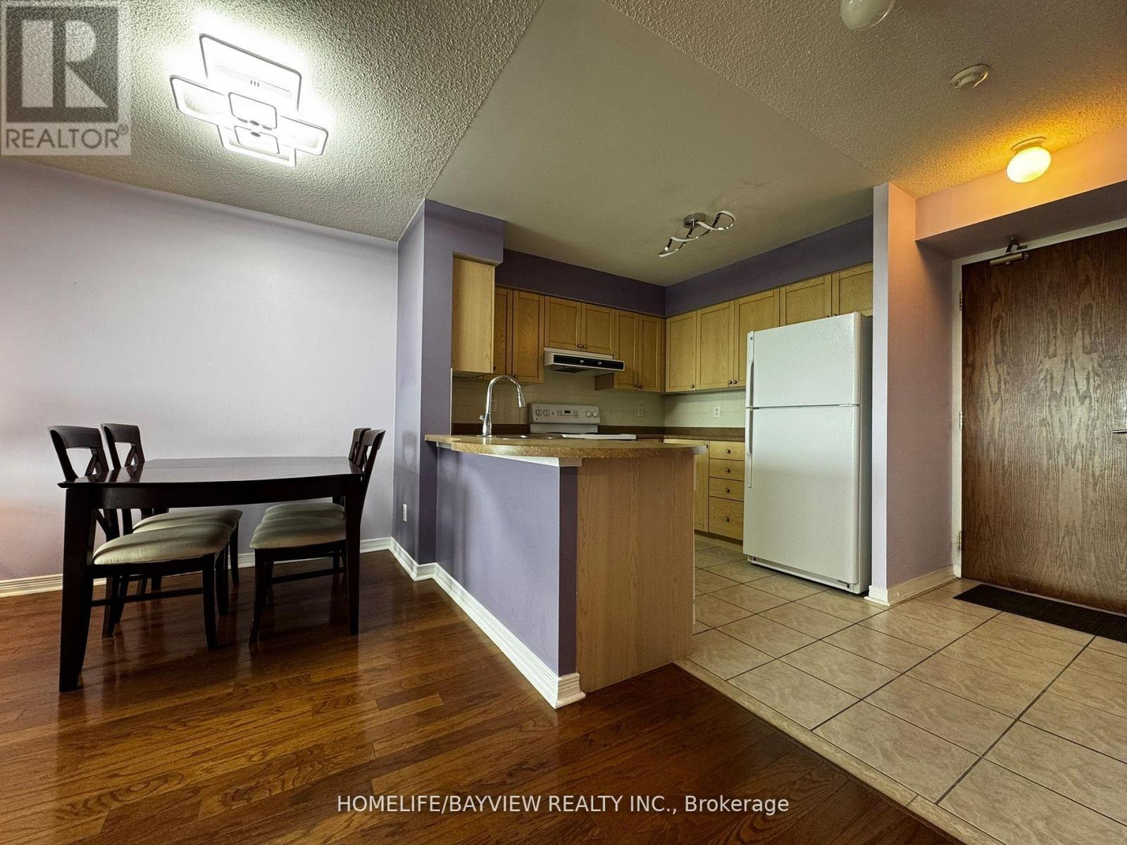 1009 - 11 Oneida Crescent, Richmond Hill, Ontario  L4B 0A1 - Photo 7 - N13005418