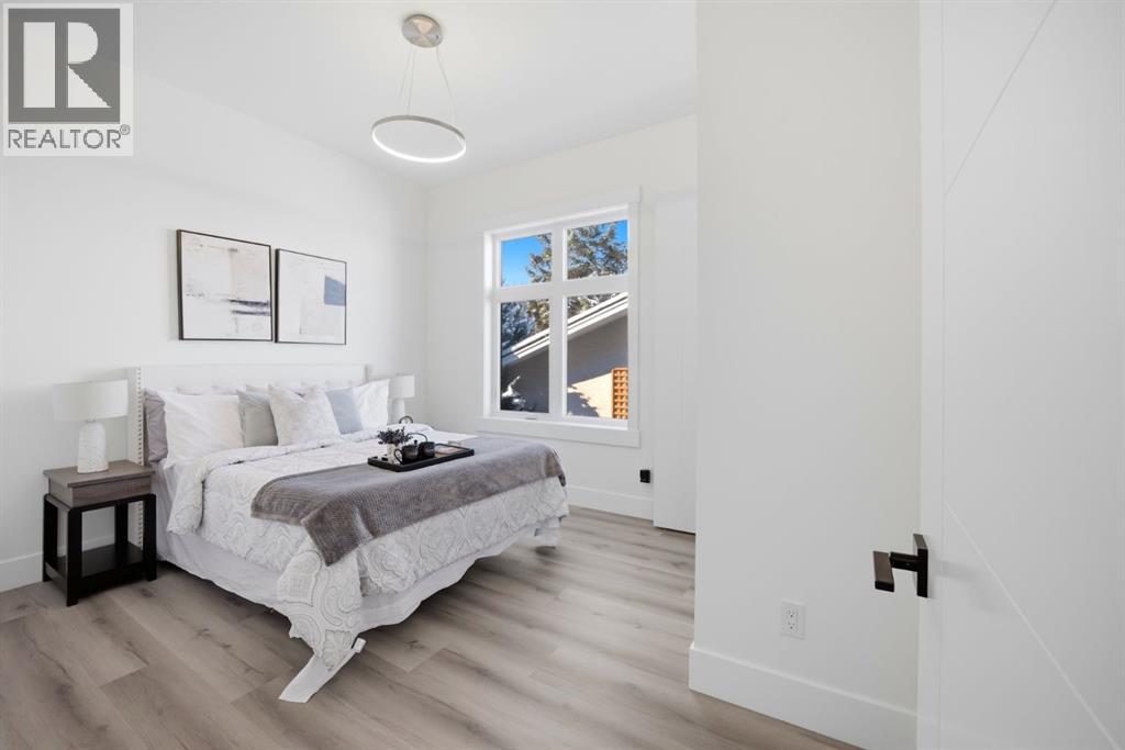 8518 & 8520 33 Avenue Nw, Calgary, Alberta  T3B 1M1 - Photo 17 - A2303226