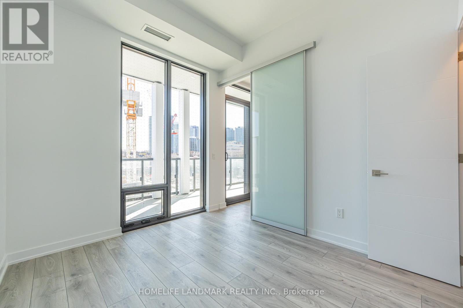 215 - 29 Green Trail Court, Toronto, Ontario  M2K 1E3 - Photo 6 - C12968164