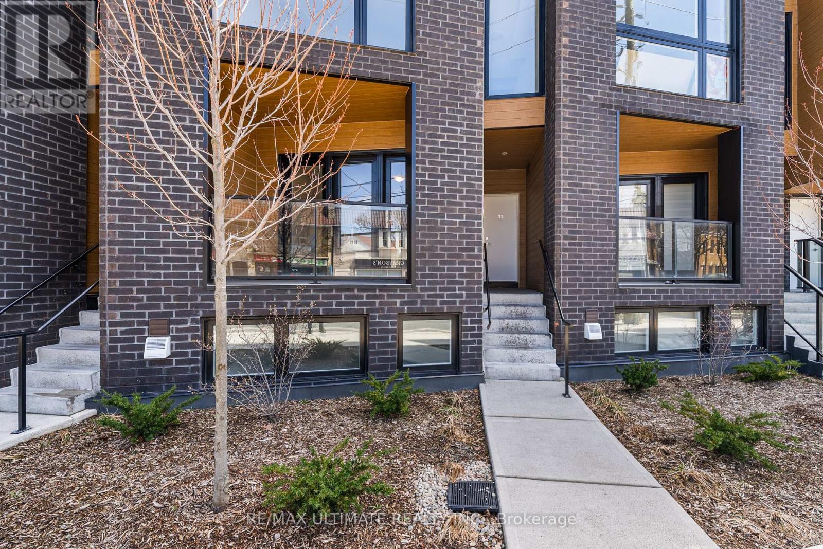 34 - 35 BIRCHCLIFF AVENUE, Toronto, Ontario