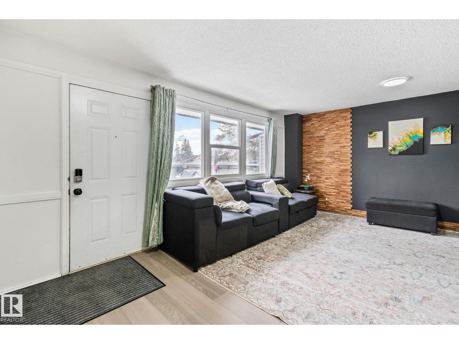 209 Village On The Green Gr Nw, Edmonton, Alberta  T5A 1H2 - Photo 2 - E4483060