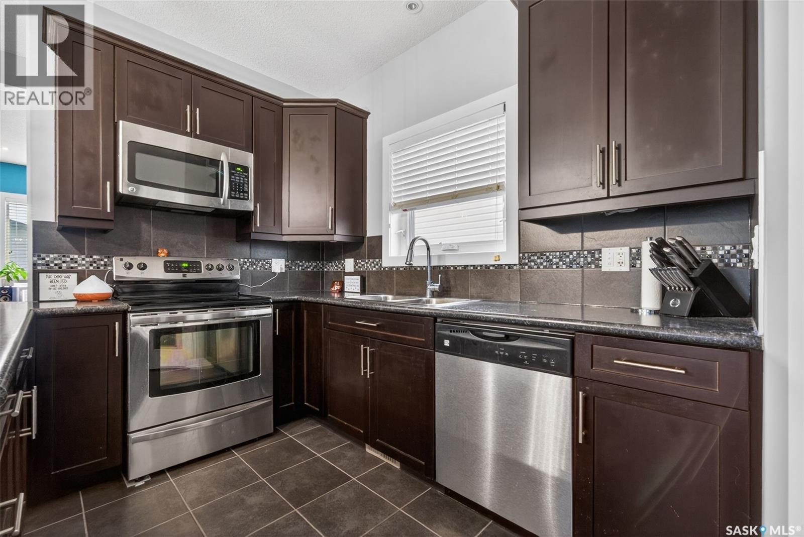 3696 Green Bank Road, Regina, Saskatchewan  S4V 1P6 - Photo 3 - SK033236