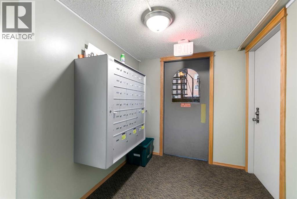 212, 1411 7 Avenue Nw, Calgary, Alberta  T2N 1Z3 - Photo 3 - A2275879