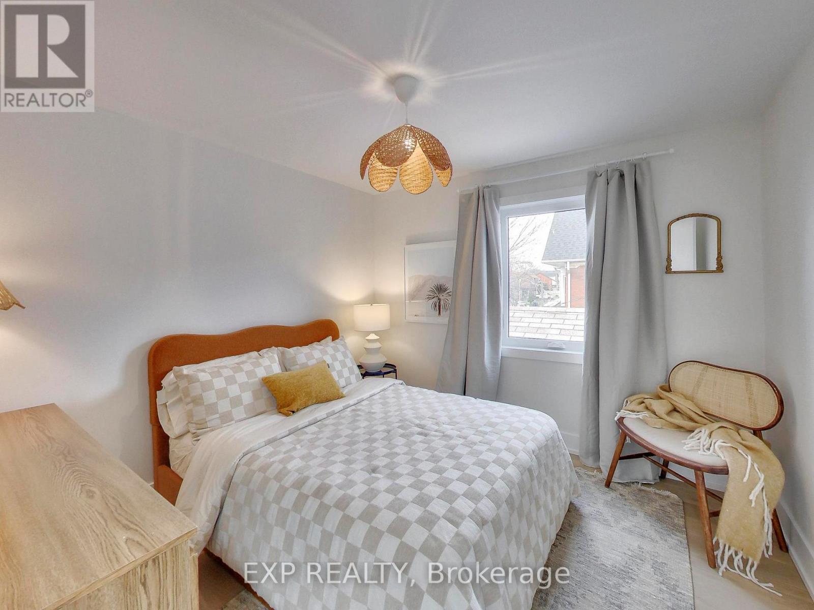 37 Gilbert Avenue, Toronto, Ontario  M6E 4W2 - Photo 19 - W13016960