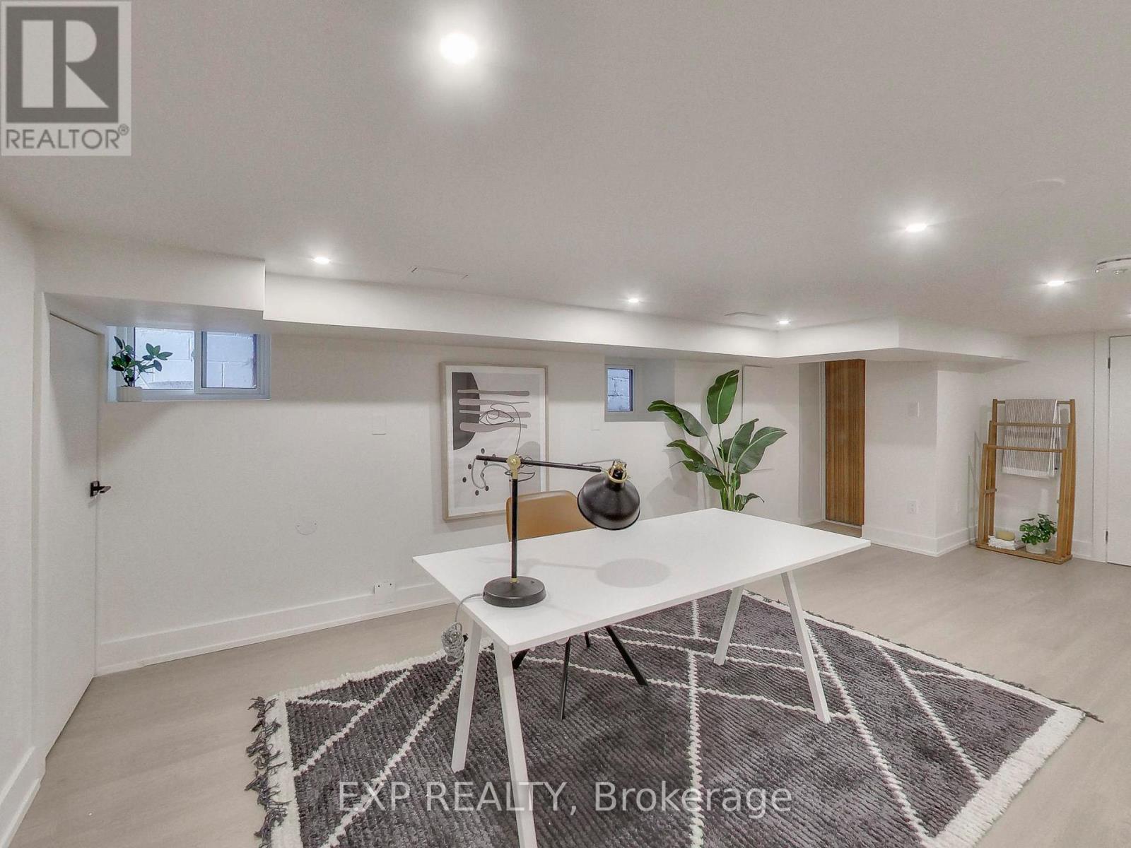 37 Gilbert Avenue, Toronto, Ontario  M6E 4W2 - Photo 22 - W13016960