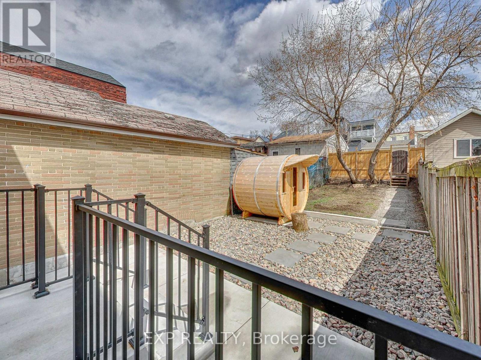 37 Gilbert Avenue, Toronto, Ontario  M6E 4W2 - Photo 29 - W13016960