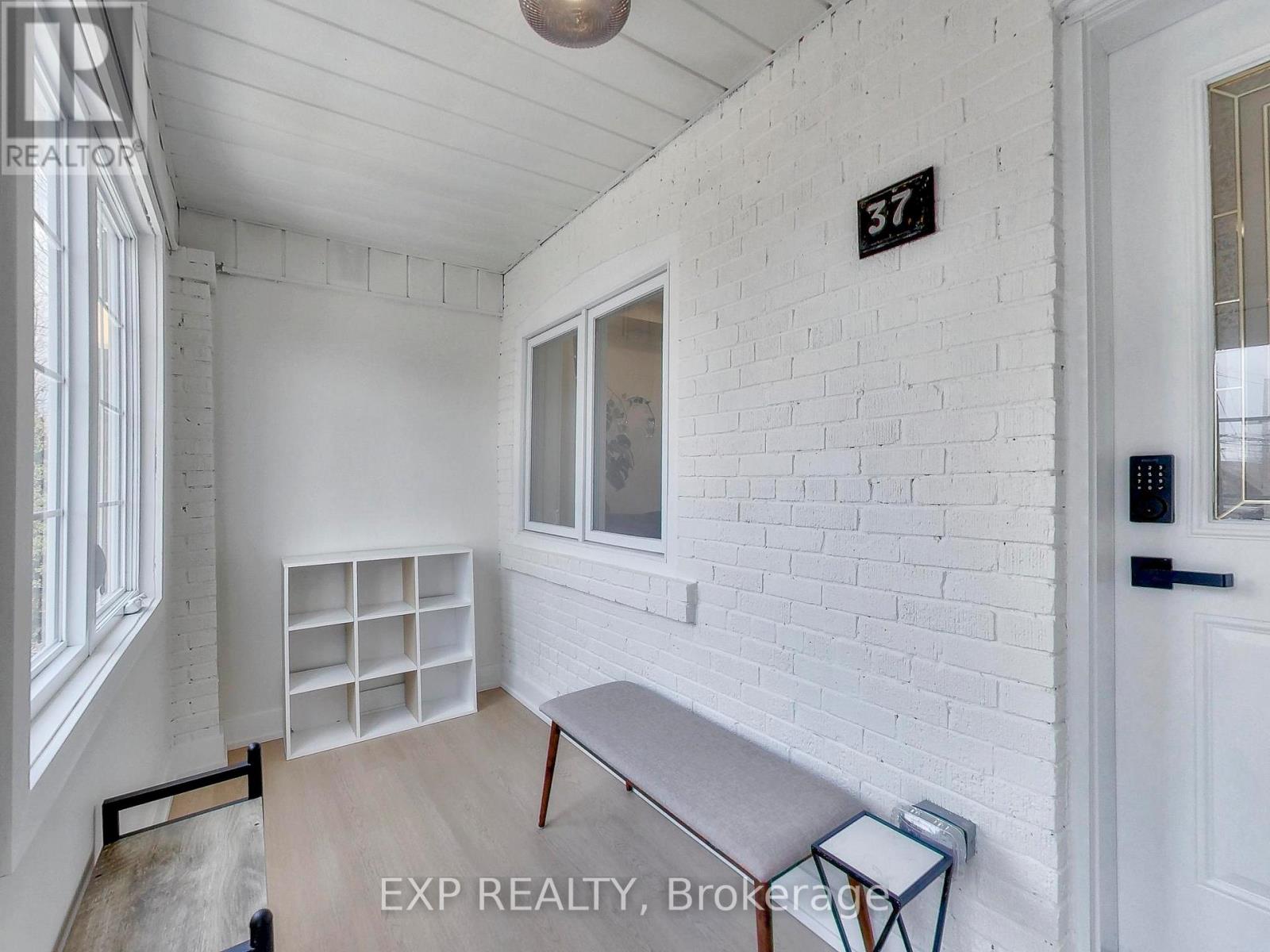 37 Gilbert Avenue, Toronto, Ontario  M6E 4W2 - Photo 3 - W13016960