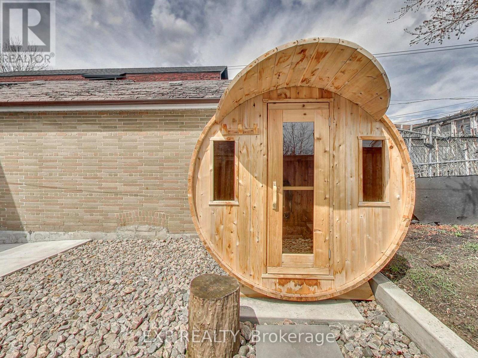 37 Gilbert Avenue, Toronto, Ontario  M6E 4W2 - Photo 31 - W13016960