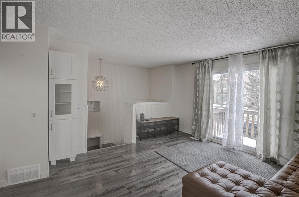 8408 Berkley Road Nw, Calgary, Alberta  T3K 1B4 - Photo 6 - A2302329