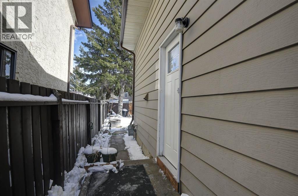 8408 Berkley Road Nw, Calgary, Alberta  T3K 1B4 - Photo 23 - A2302329