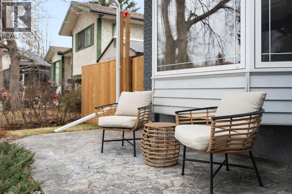 15 Mckinley Place Se, Calgary, Alberta  T2Z 1T8 - Photo 3 - A2301173