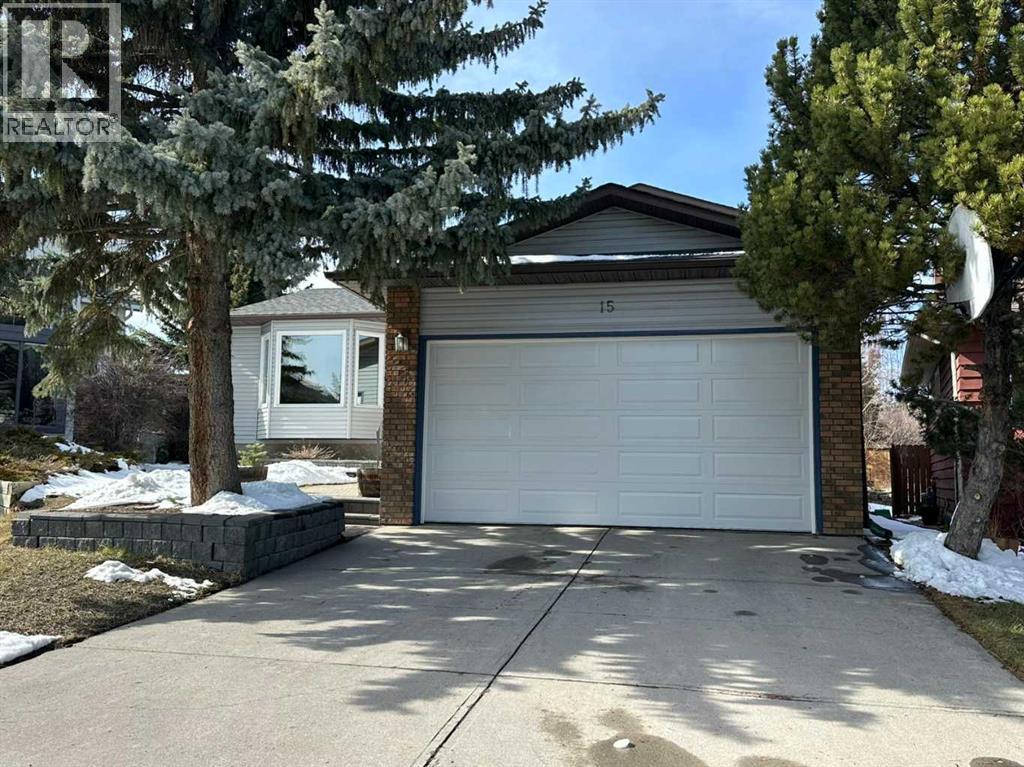 15 Edgeland Mews Nw, Calgary, Alberta  T3A 4C9 - Photo 1 - A2295037