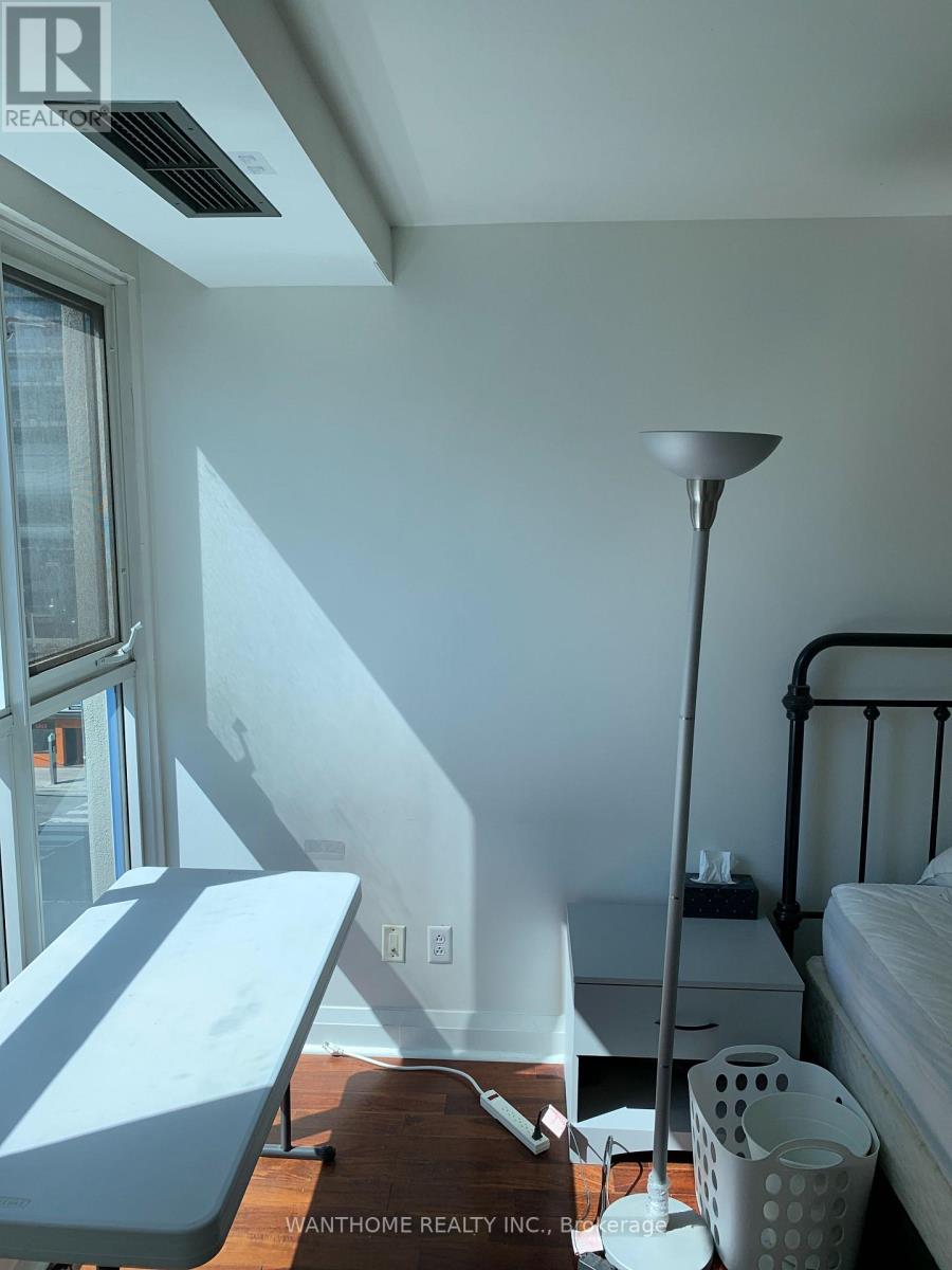 506 - 8 Wellesley Street E, Toronto, Ontario  M4Y 3B2 - Photo 8 - C13016982