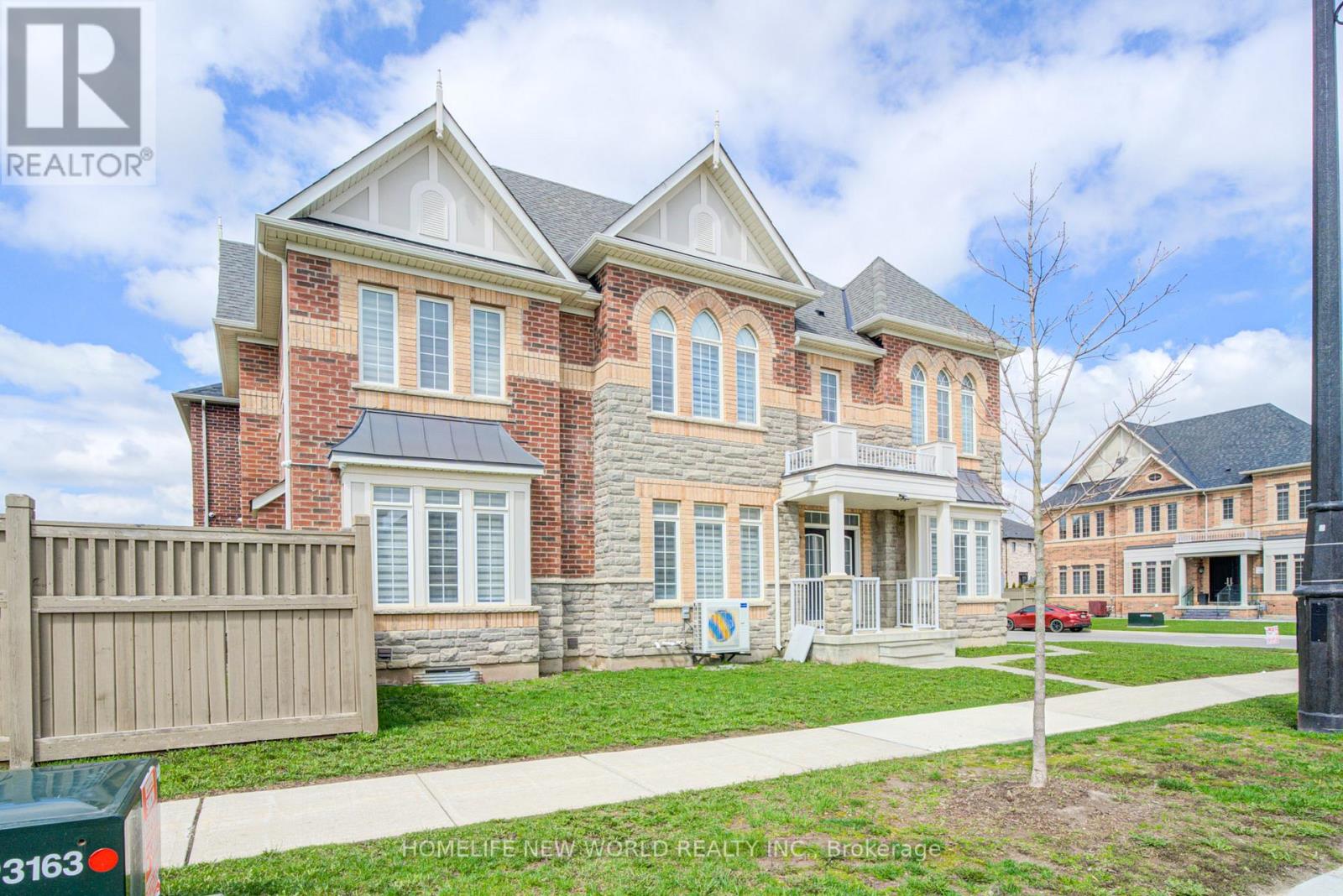 1 Stilton Avenue, Vaughan, Ontario  L4H 5B9 - Photo 3 - N13016984