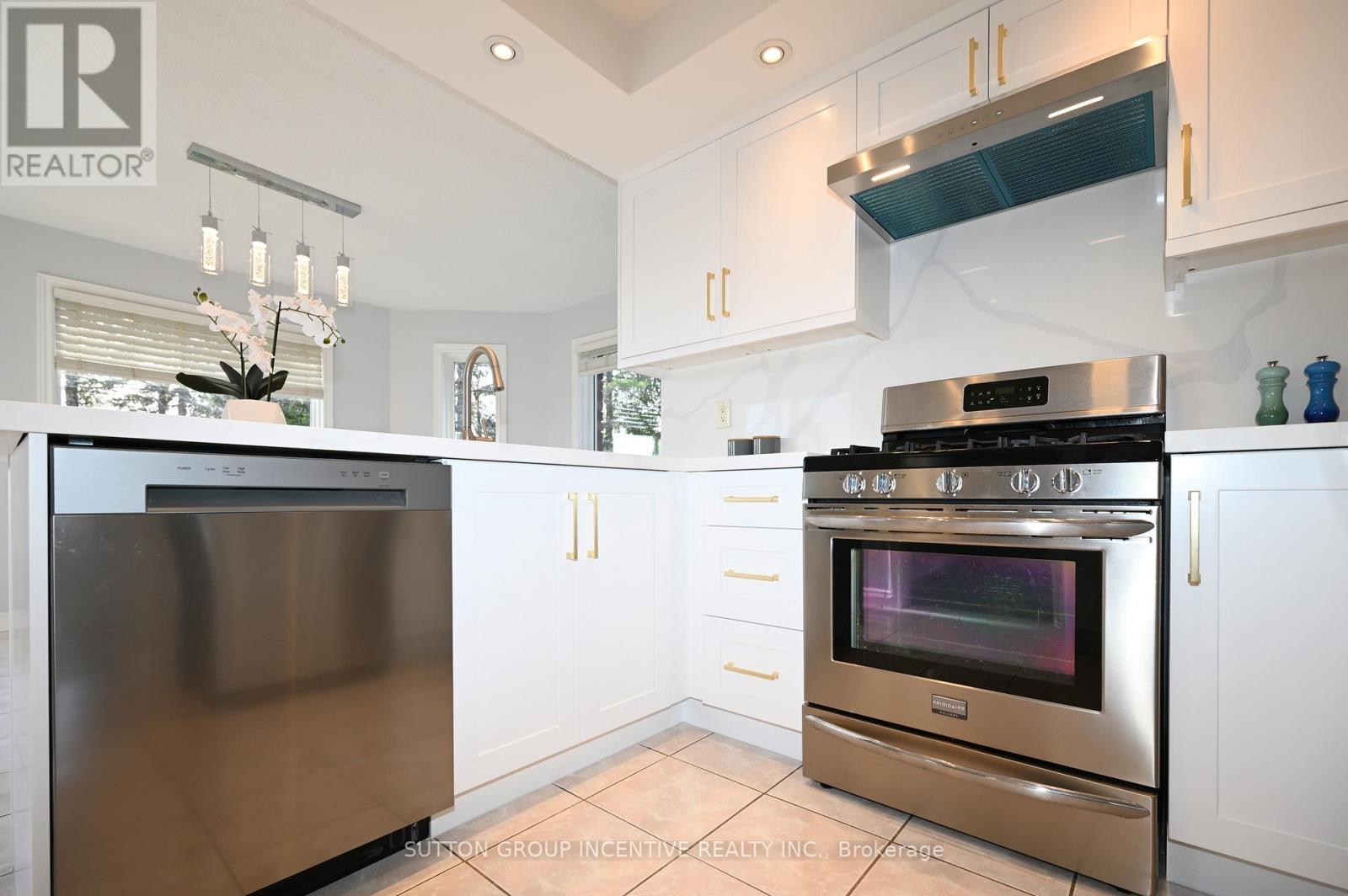 26 Warner Road, Barrie, Ontario  L4N 7M5 - Photo 12 - S13016986