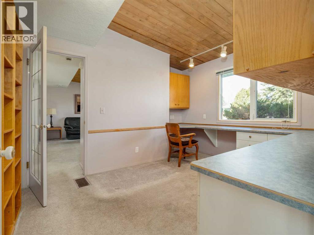 613 30 Street S, Lethbridge, Alberta  T1J 3V2 - Photo 6 - A2301061