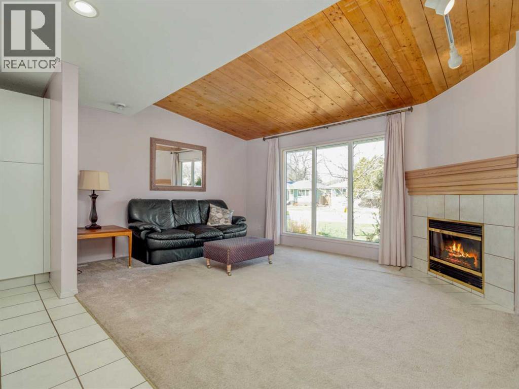 613 30 Street S, Lethbridge, Alberta  T1J 3V2 - Photo 11 - A2301061