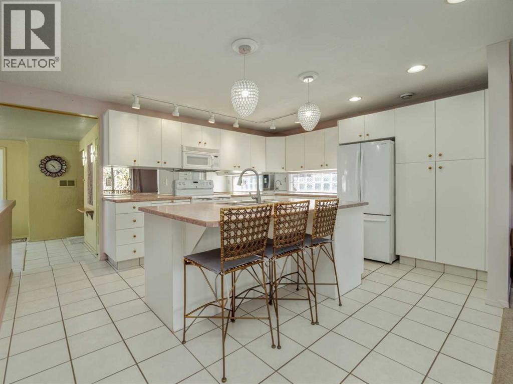 613 30 Street S, Lethbridge, Alberta  T1J 3V2 - Photo 13 - A2301061