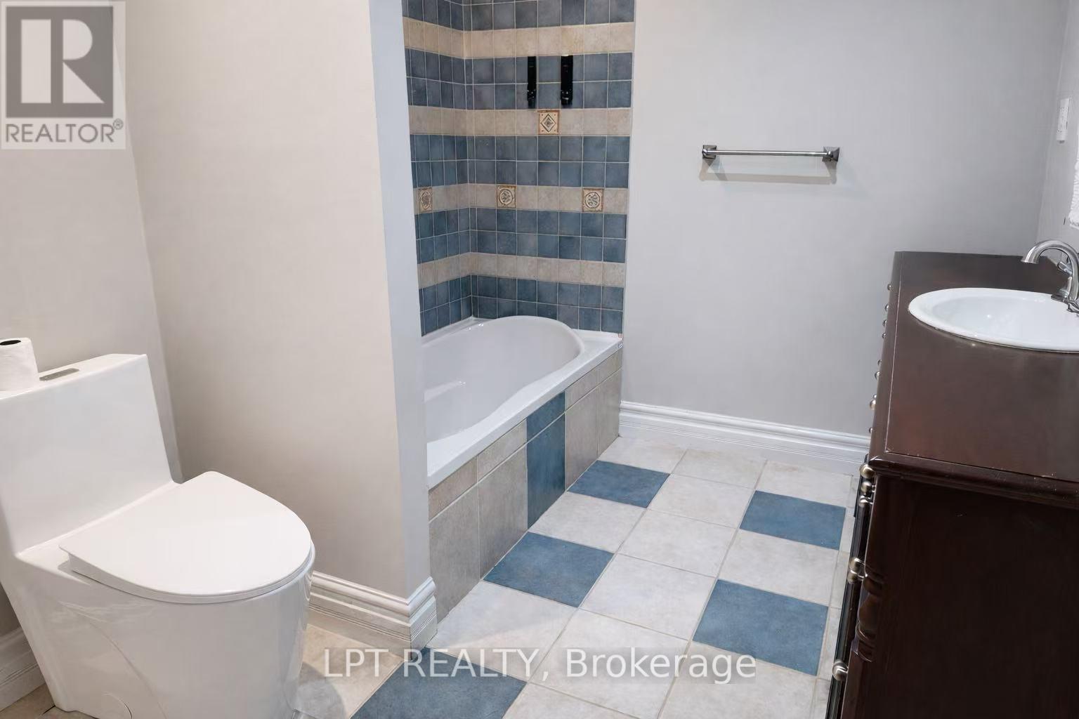 228 Pine Cove Road, Burlington, Ontario  L7N 1W2 - Photo 6 - W13016976