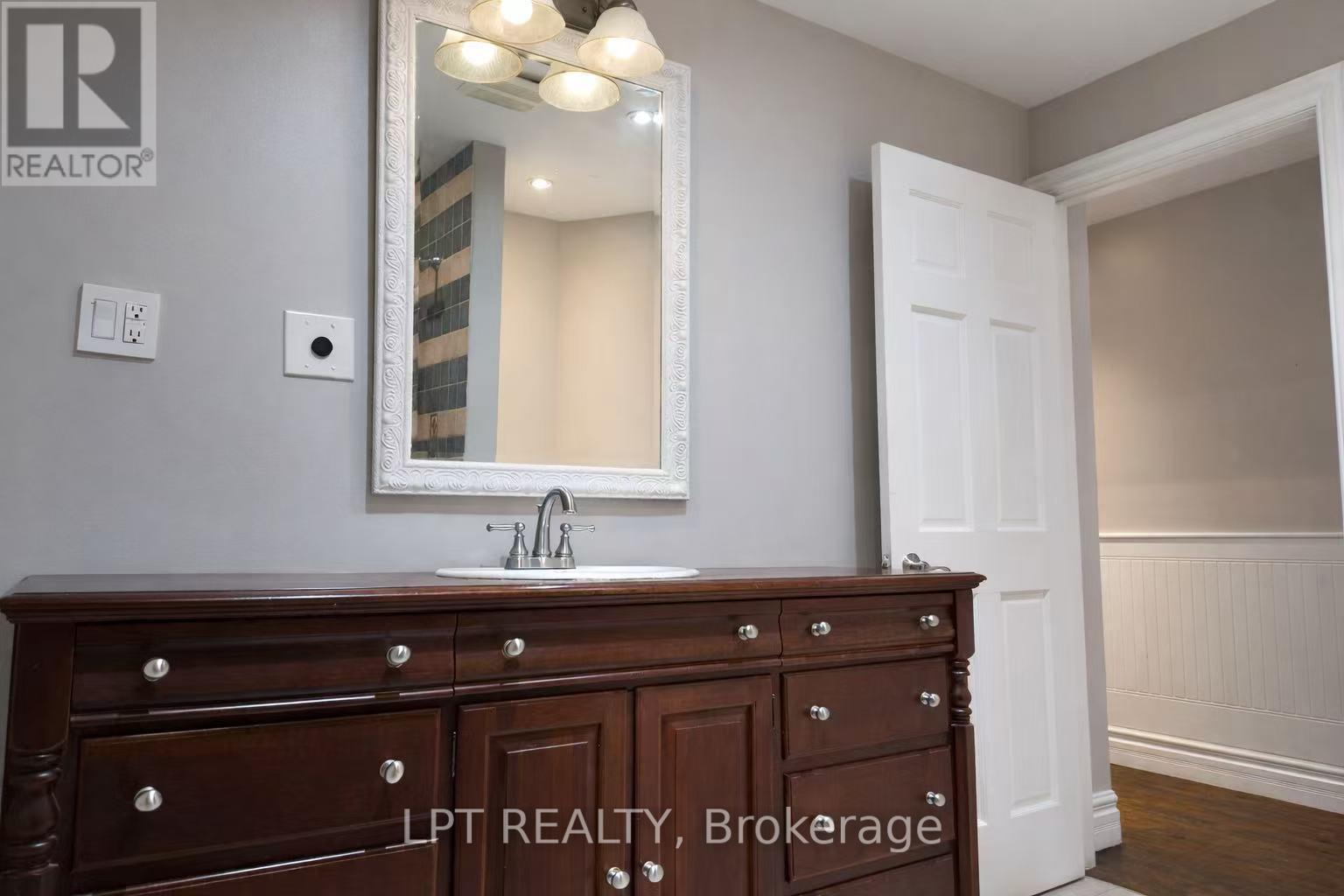 228 Pine Cove Road, Burlington, Ontario  L7N 1W2 - Photo 7 - W13016976