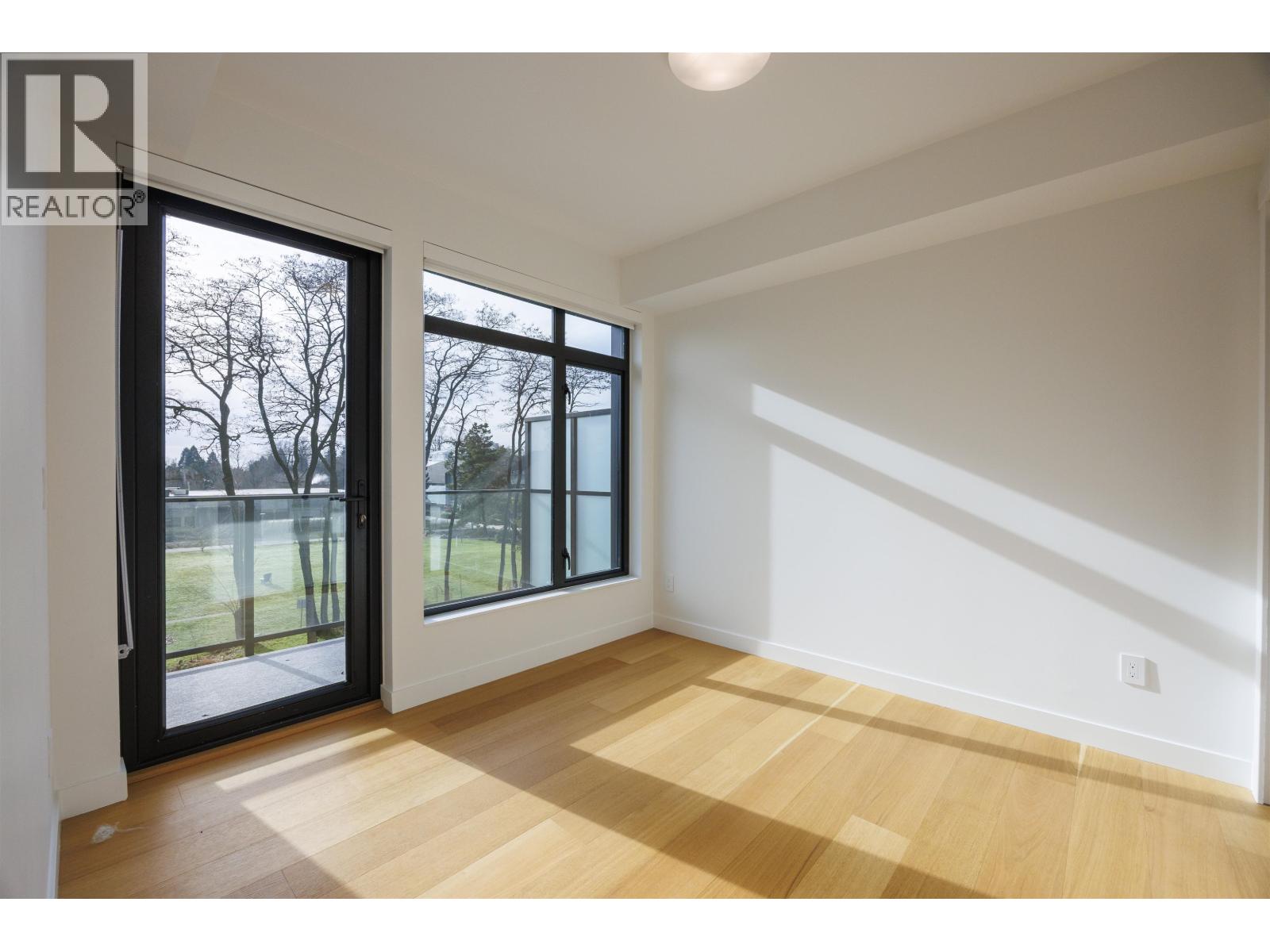 404 6485 Manitoba Street, Vancouver, British Columbia  V5Y 2Z7 - Photo 2 - R3110920