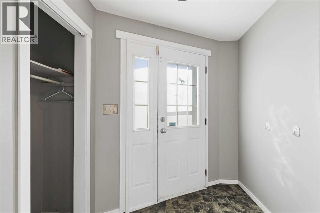 181 Greenbriar Bay, Fort Mcmurray, Alberta  T9H 3Y5 - Photo 4 - A2302787