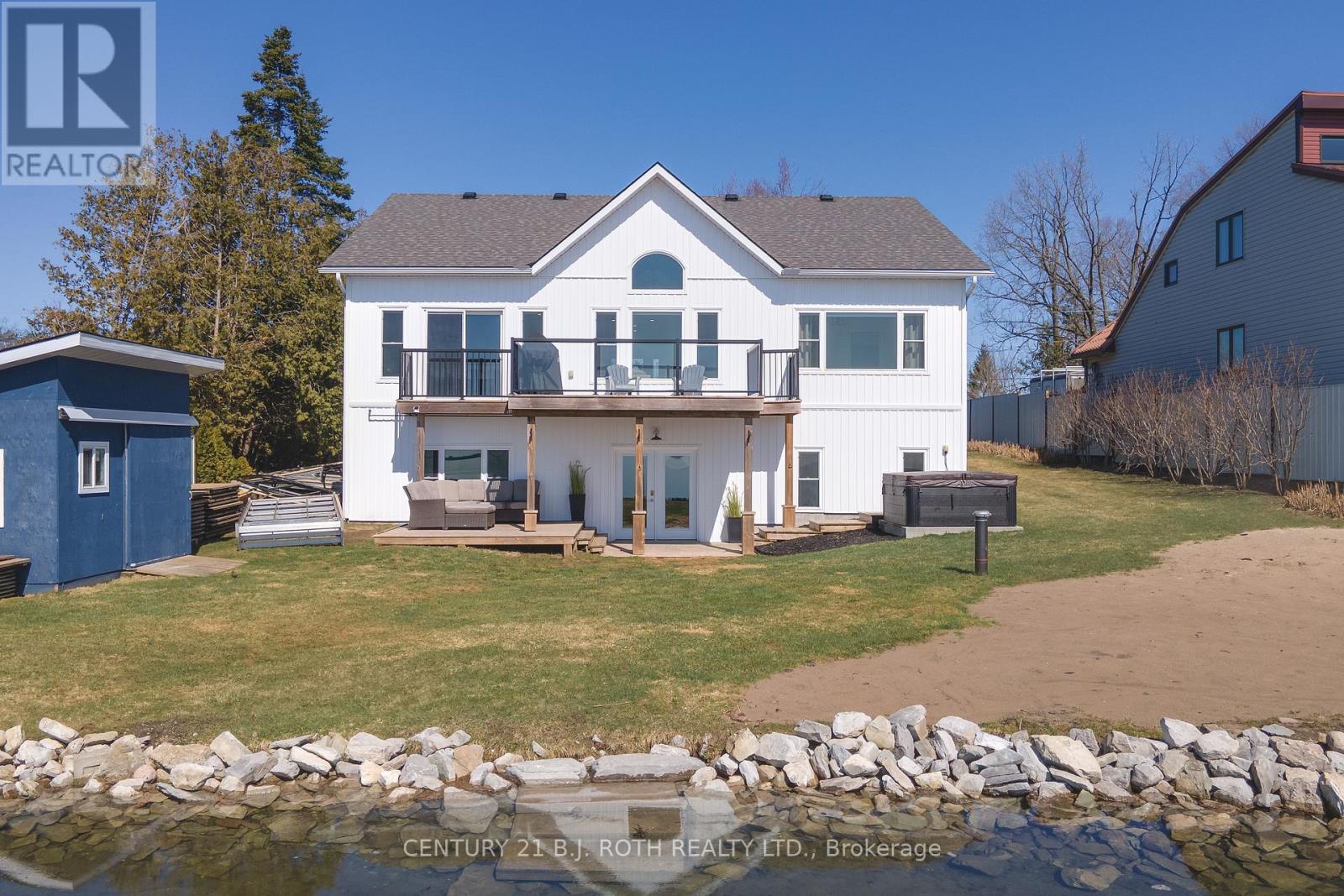 1931 Woods Bay Road, Severn, Ontario  L3V 0V7 - Photo 2 - S13015230