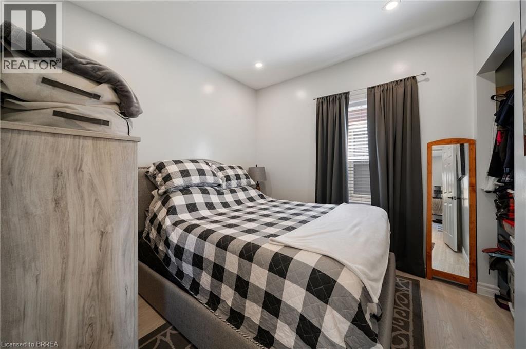 134 Superior Street, Brantford, Ontario  N3S 2L2 - Photo 22 - 40818561