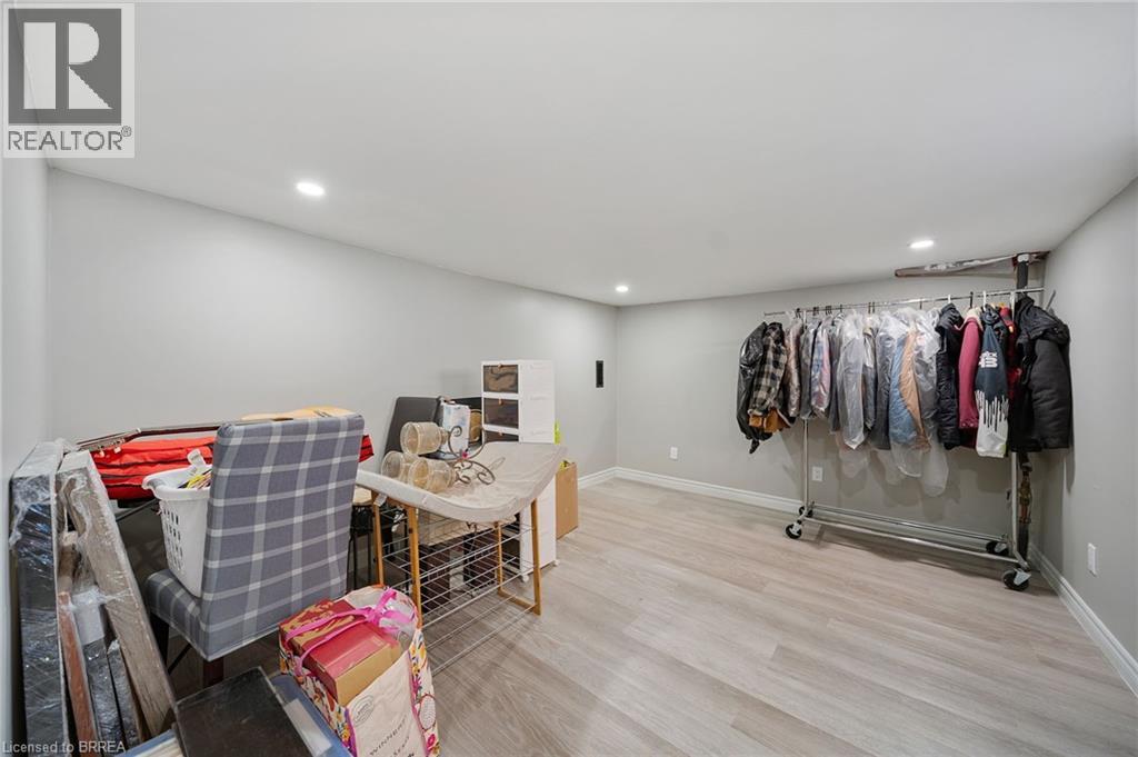 134 Superior Street, Brantford, Ontario  N3S 2L2 - Photo 37 - 40818561