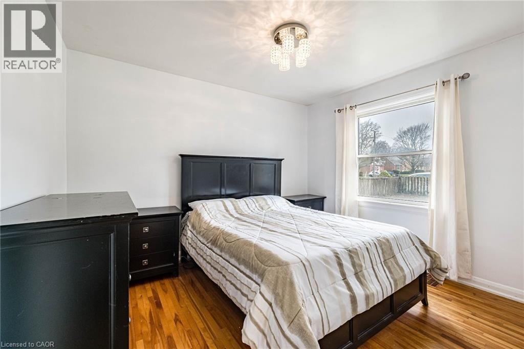 40 N Ellis Crescent N, Waterloo, Ontario  N2J 3N4 - Photo 17 - 40822140