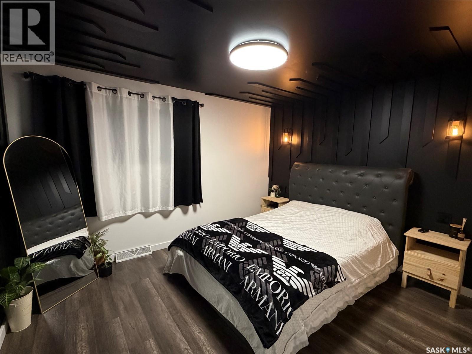 1128 Sidney Street E, Swift Current, Saskatchewan  S9H 1T9 - Photo 7 - SK033295