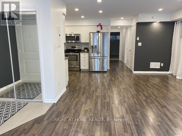 1 - 43 Hays Boulevard, Oakville, Ontario  L6H 0J1 - Photo 4 - W12887482