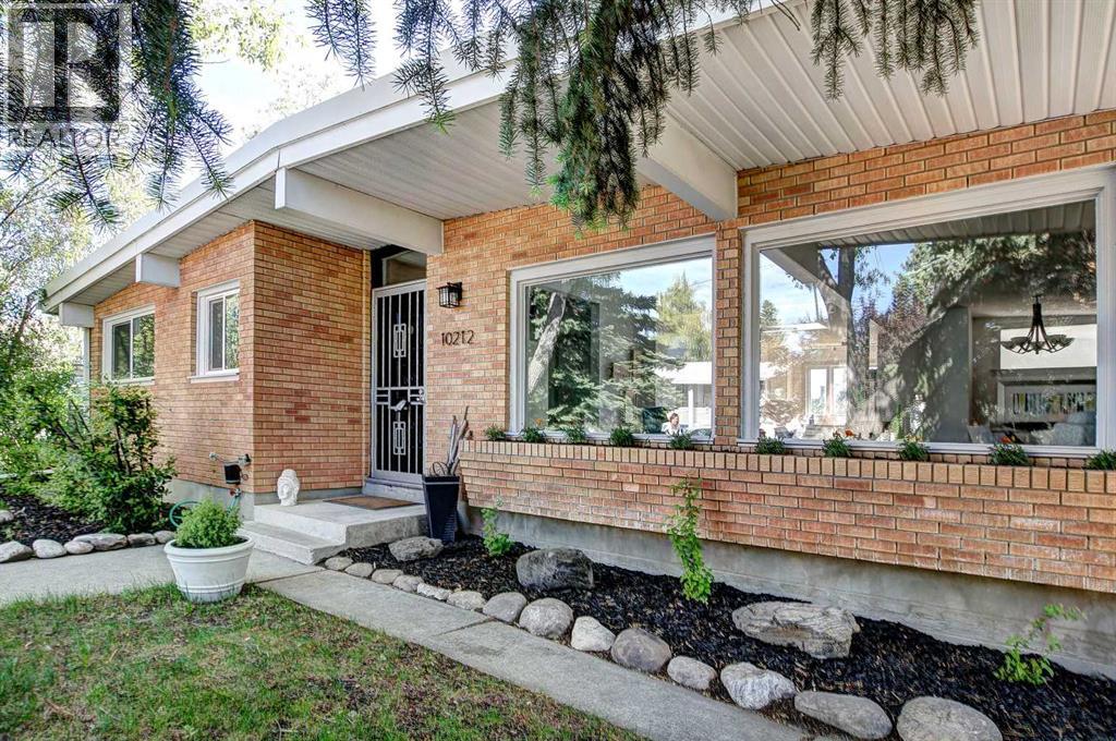 10212 7 Street SW, Calgary, Alberta  T2W 0G3 - Photo 1 - A2291733