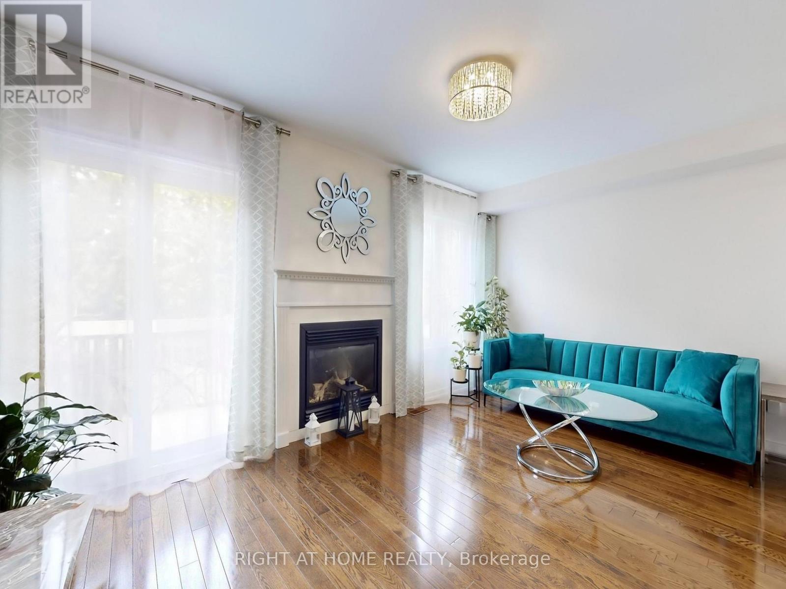 179 Vanguard Road, Vaughan, Ontario  L4K 5G8 - Photo 13 - N12998492