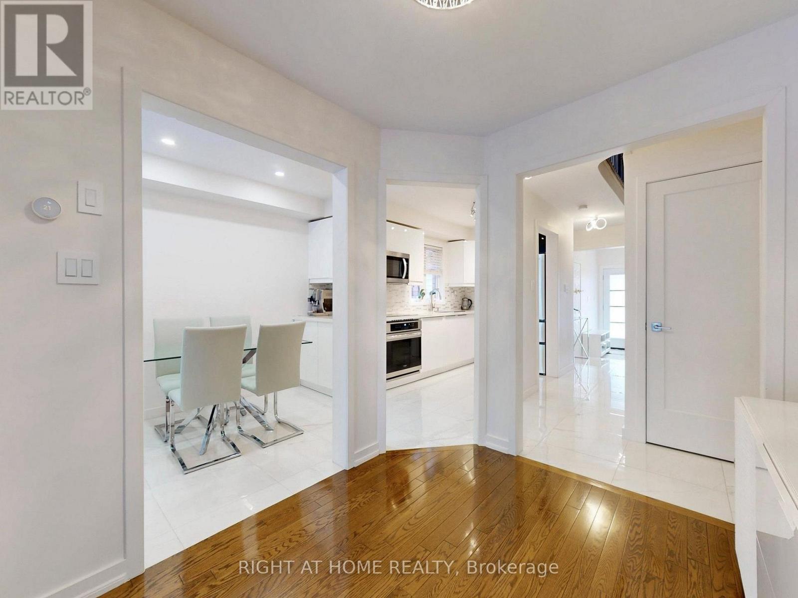 179 Vanguard Road, Vaughan, Ontario  L4K 5G8 - Photo 19 - N12998492