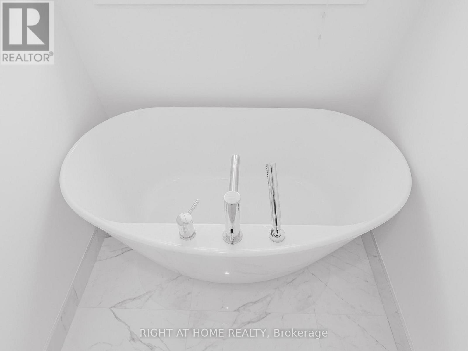 179 Vanguard Road, Vaughan, Ontario  L4K 5G8 - Photo 29 - N12998492