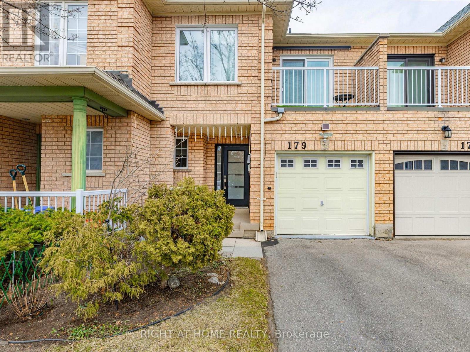 179 Vanguard Road, Vaughan, Ontario  L4K 5G8 - Photo 7 - N12998492