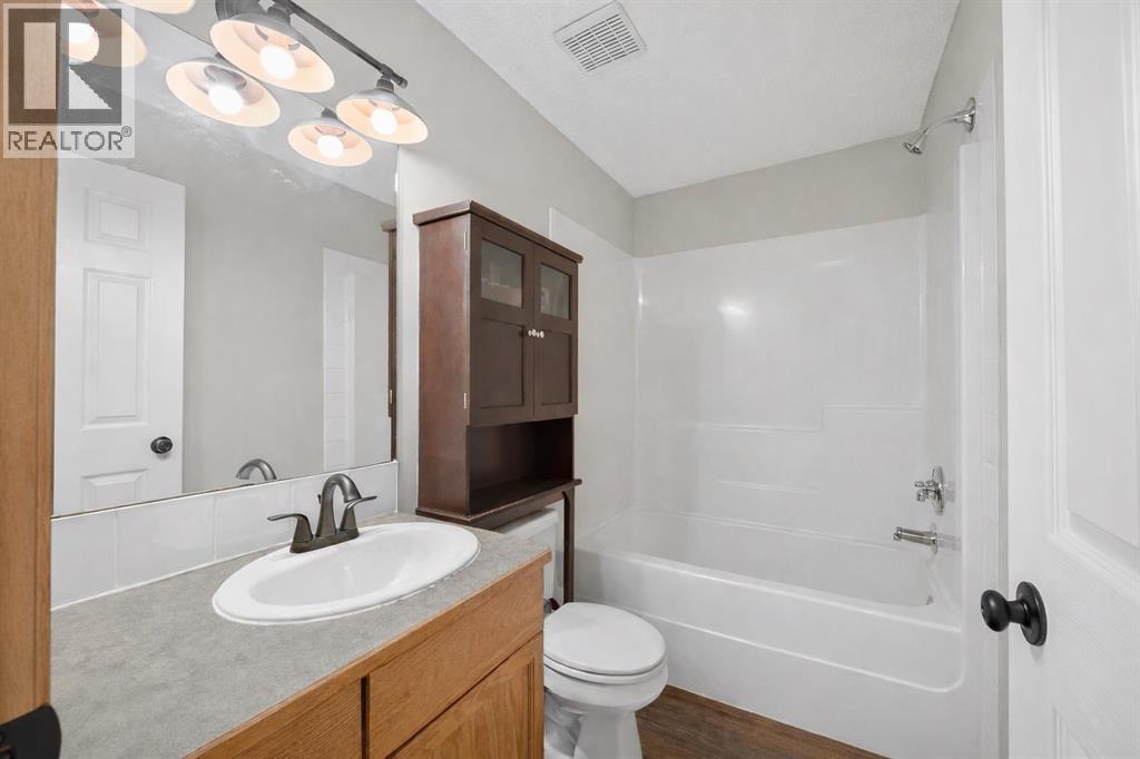 120 Creek Gardens Place Nw, Airdrie, Alberta  T4B 2P7 - Photo 13 - A2294259