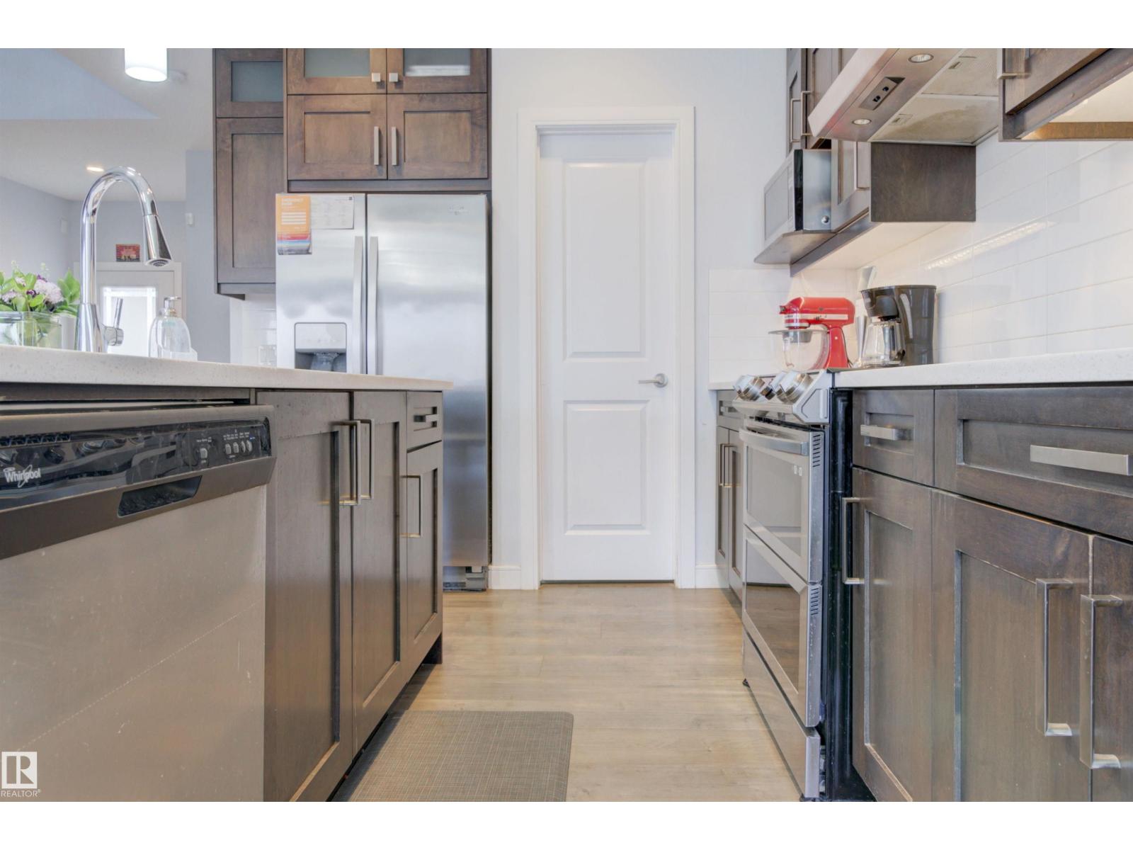 8452 Cushing Ct Sw, Edmonton, Alberta  T6W 3L3 - Photo 15 - E4483101