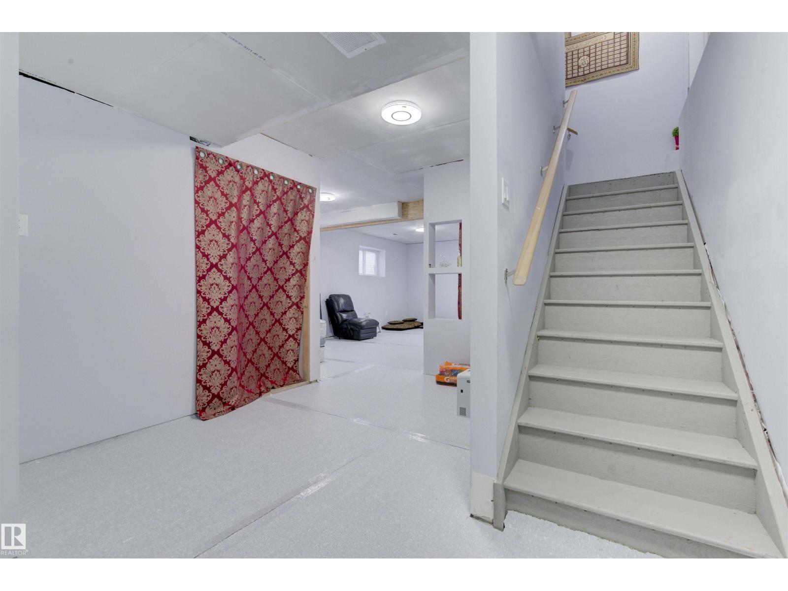 8452 Cushing Ct Sw, Edmonton, Alberta  T6W 3L3 - Photo 44 - E4483101