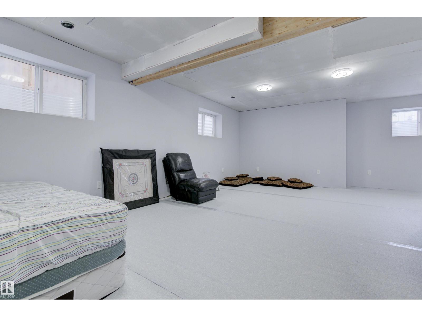 8452 Cushing Ct Sw, Edmonton, Alberta  T6W 3L3 - Photo 45 - E4483101