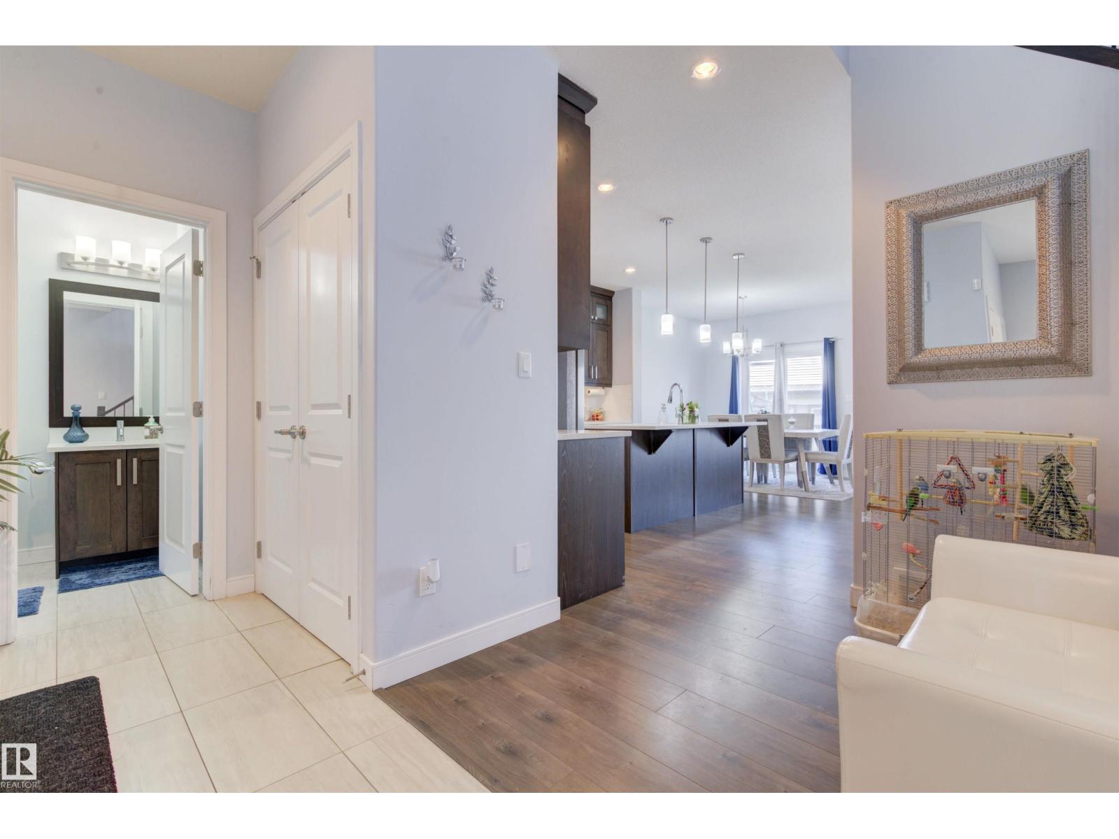 8452 Cushing Ct Sw, Edmonton, Alberta  T6W 3L3 - Photo 6 - E4483101