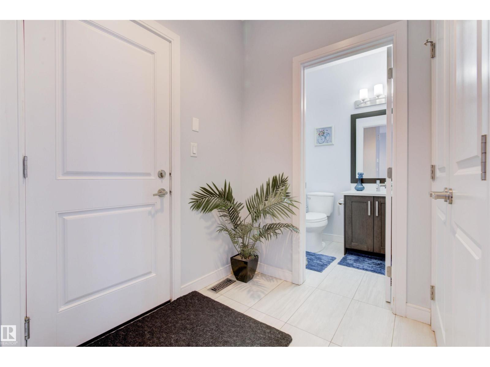 8452 Cushing Ct Sw, Edmonton, Alberta  T6W 3L3 - Photo 7 - E4483101