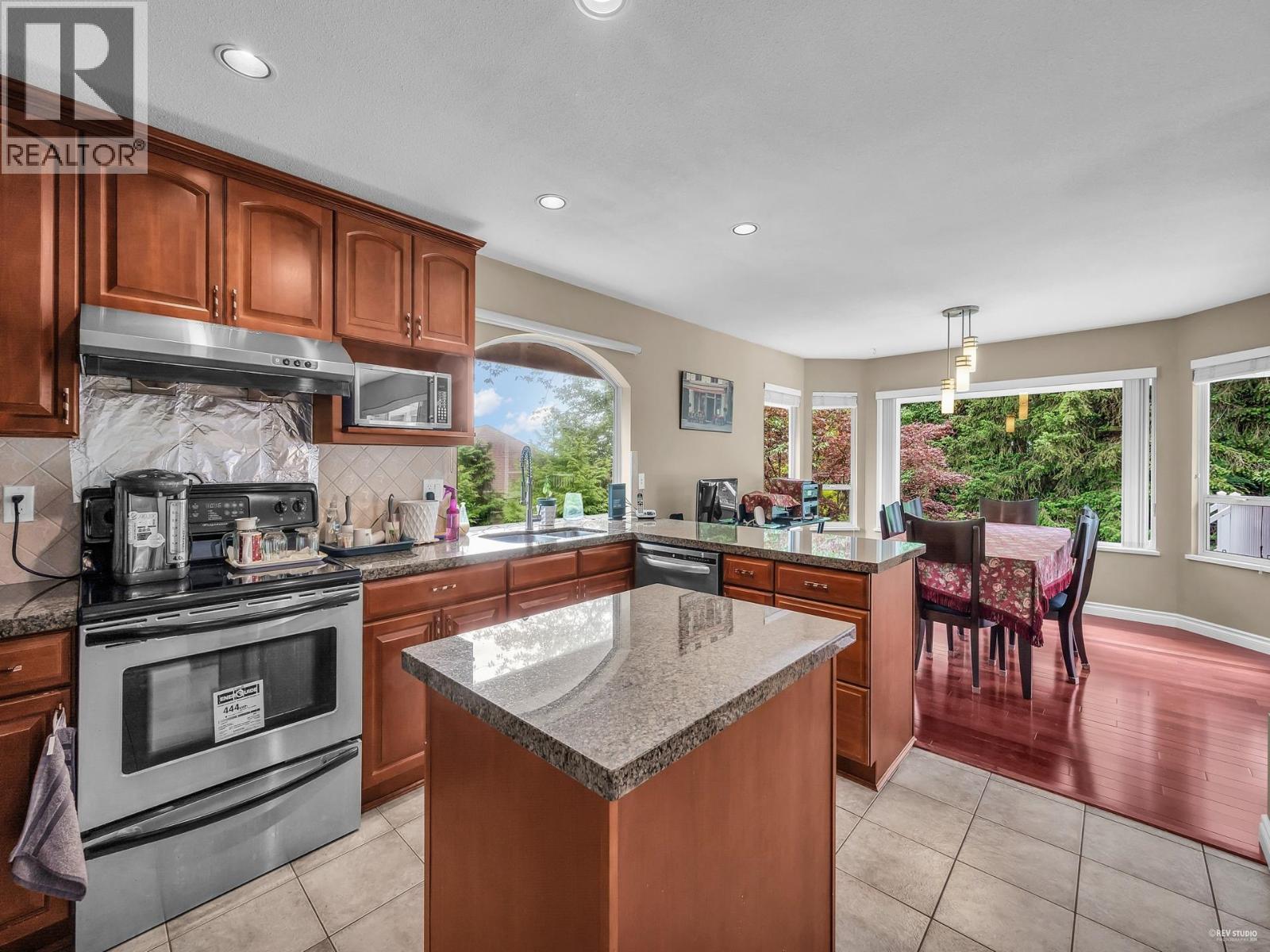 2620 Limestone Place, Coquitlam, British Columbia  V3E 2V1 - Photo 16 - R3110510