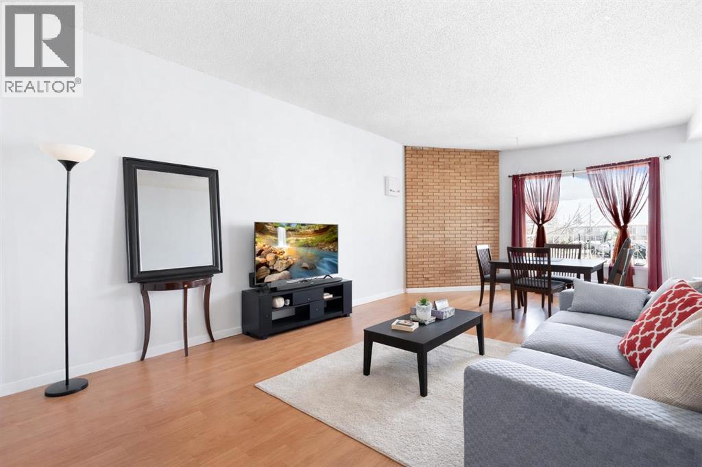 1827 46 Street SE, Calgary, Alberta  T2B 2J9 - Photo 4 - A2295051