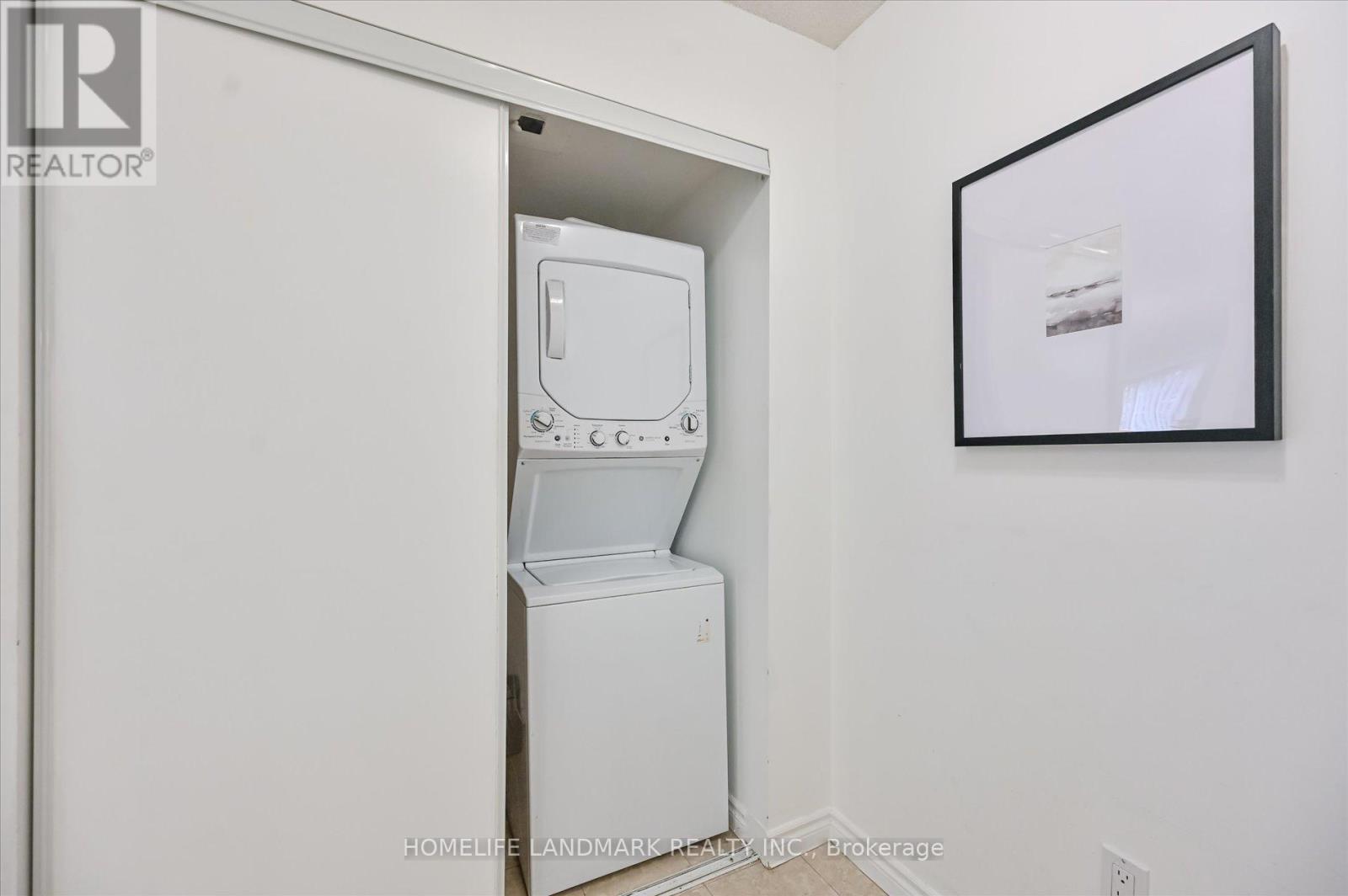 206 - 18 Sommerset Way, Toronto, Ontario  M2N 6X5 - Photo 21 - C12898178