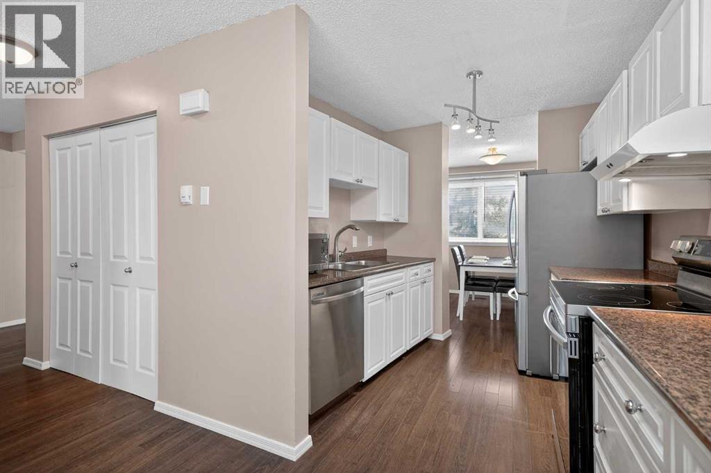 10304 Braeside Drive Sw, Calgary, Alberta  T2W 1B4 - Photo 17 - A2302238